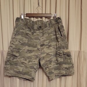 Wrangler Green Camo Cargo Shorts
